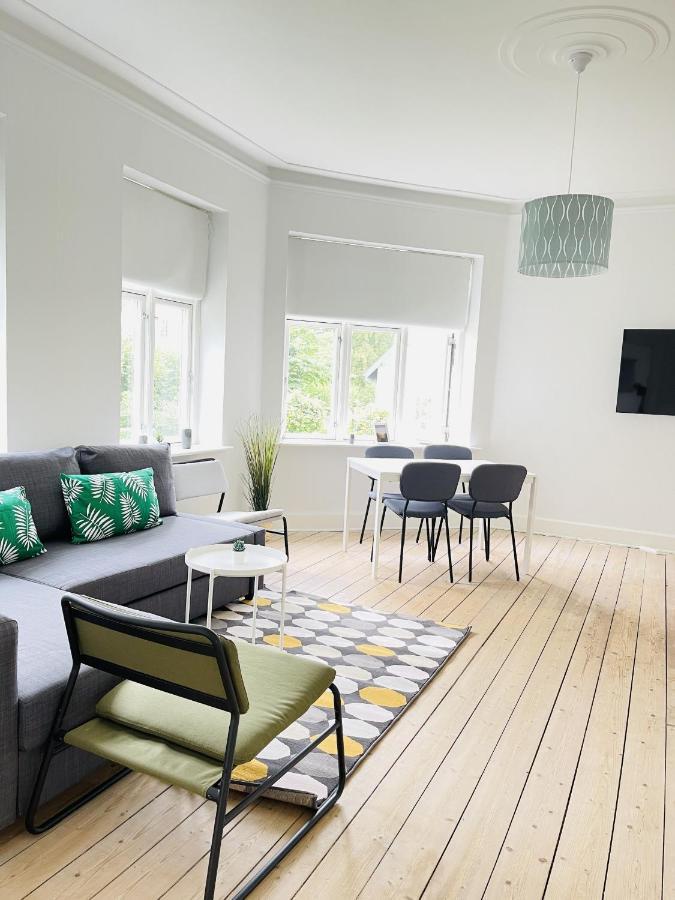Aday - City Central Mansion - 1 Bedroom Apartment With Garden Ålborg Exterior foto