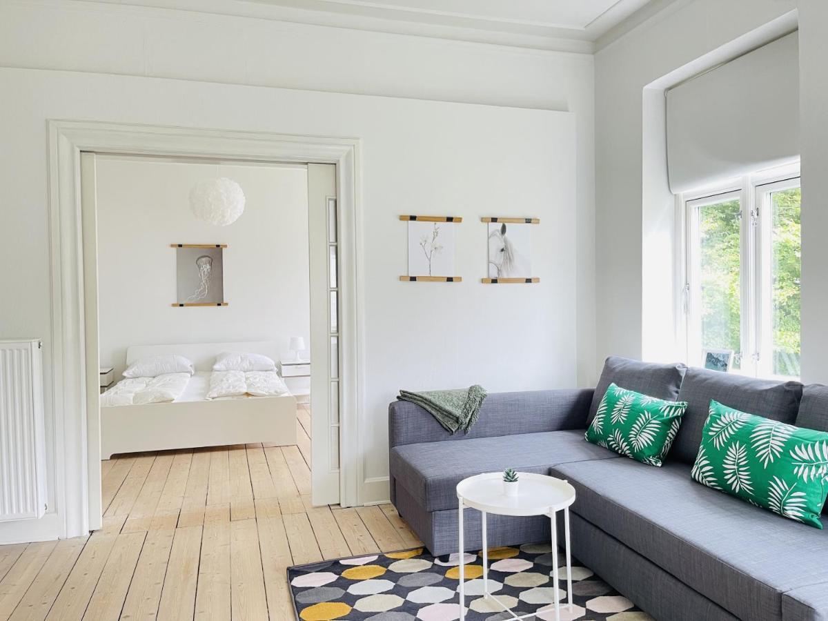 Aday - City Central Mansion - 1 Bedroom Apartment With Garden Ålborg Exterior foto